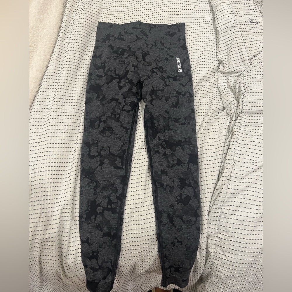 GYMSHARK CAMO LEGGINGS